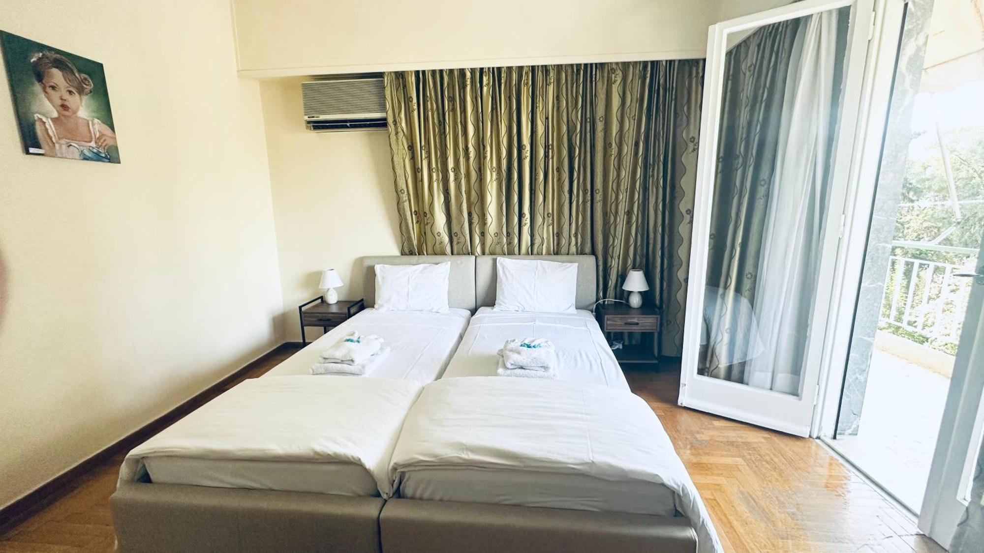 Apartment Harokopio In *